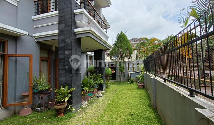 Luxurious, Beautiful House Near Public Facilities on Kaliurang Road 2