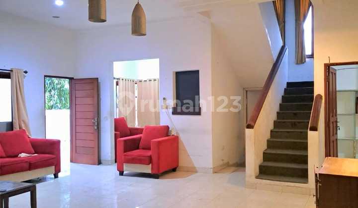 Luxury Home with 10-Minute Access to Harjamukti Cibubur LRT 2