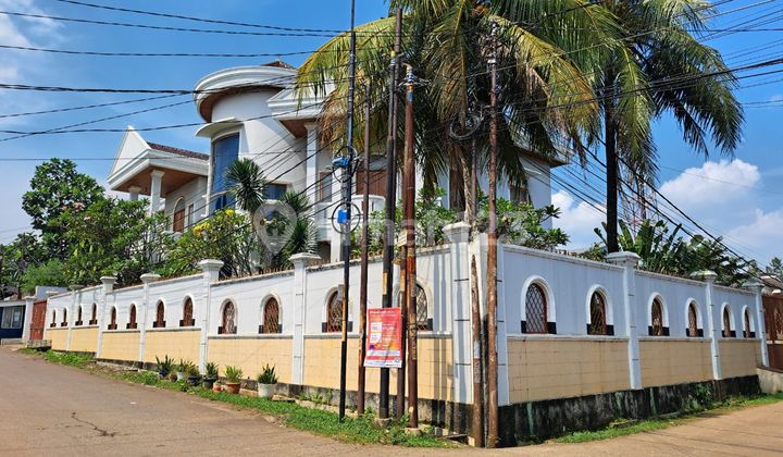 Rumah Mewah Megah Siap Huni Lokasi Strategis 2