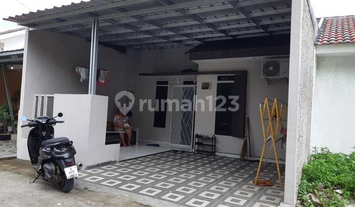 Comfortable Ready-to-Occupy Home in Azalea Garden, Jambe, Tangerang Comfortable Ready-to-Occupy Home in Azalea Garden, Jambe, Tangerang