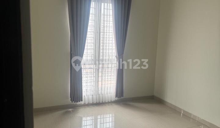 Rumah di Grand Paradiso Bsd Rapih Banget Siap Huni Harga Murah 2