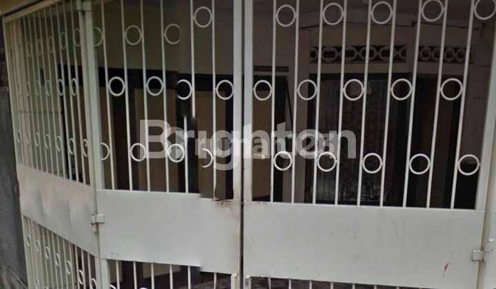 HOUSE IN SEMANGGI PASAR KLIWON