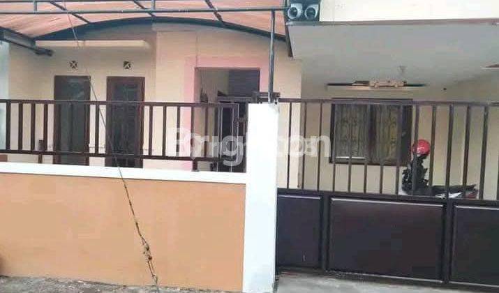 RUMAH DI GEDANGAN SOLO BARU 1