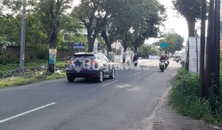 RUMAH STRATEGIS HITUNG TANAH PINGGIR JALAN RAYA GEDANGAN SOLOBARU 2