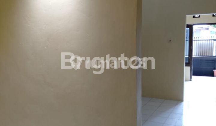 RUMAH DI PASAR KLIWON SURAKARTA 2