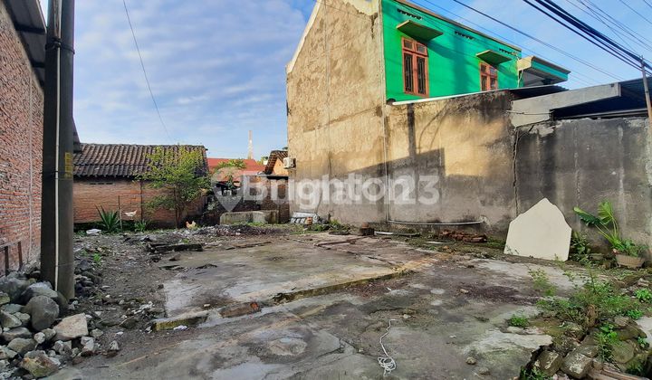 LAND BESIDE THE MAIN ROAD, GEDANGAN, SOLOBARU