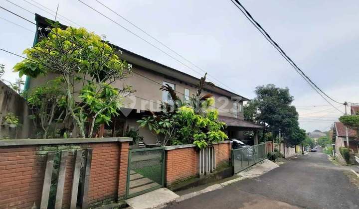 For Sale: Residential House in Cigadung, Cibeunying Kaler, Bandung City. 2