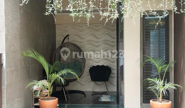 Dijual Rumah Private Pool di Cigadung Bandung 2