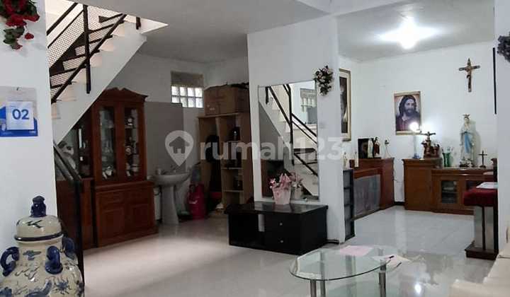 Shop House and Residence on Mainroad Nataendah Kopo, Suitable for Business, 5 Minutes from Kopo Toll Road Shop House and Residence on Mainroad Nataendah Kopo, Suitable for Business, 5 Minutes from Kopo Toll Road