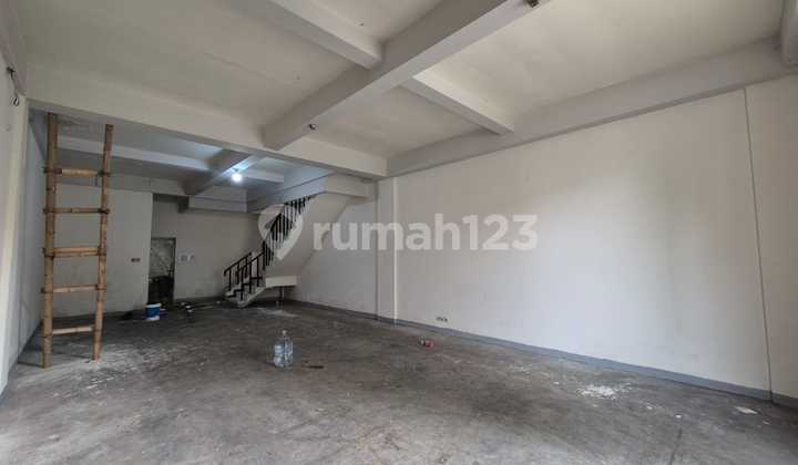 Ruko Bizzpark Kopo Jarang Ada Keamanan 24 Jam Ruko Bizzpark Kopo Jarang Ada Keamanan 24 Jam