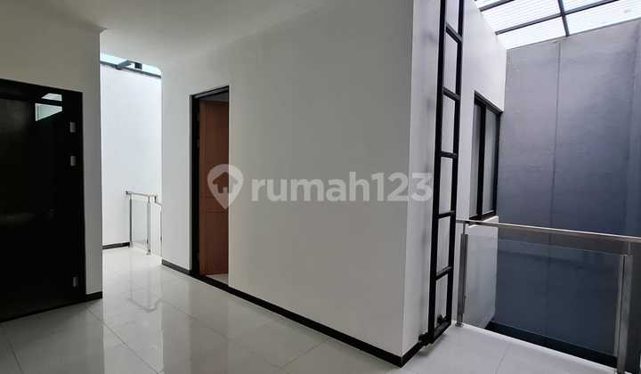 Rumah Baru 2 Lantai Di Kopo Permai  1