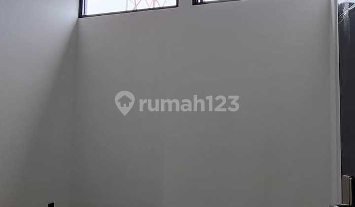 New House in Kopo Permai, Suitable for Business, Strategic Location. 2