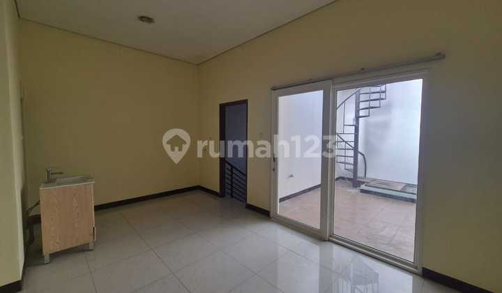 Rumah Minimalis Tengah Kota Bandung