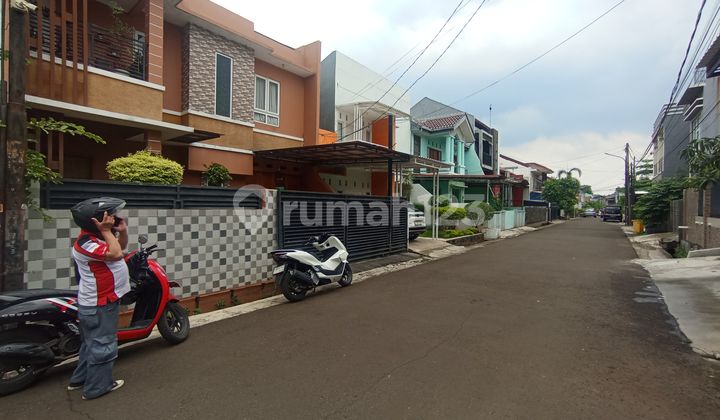 Di Jual Rumah Komplek Bintara Bekasi 2