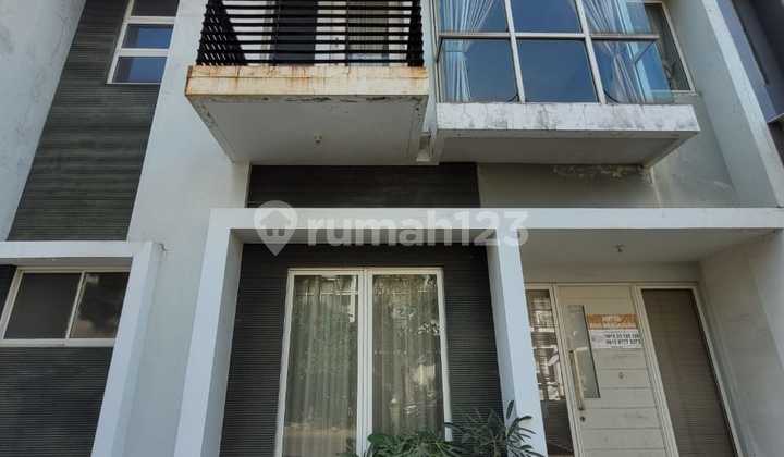 Dijual Via Lelang Rumah di Perum. Pakuwon Indah 2
