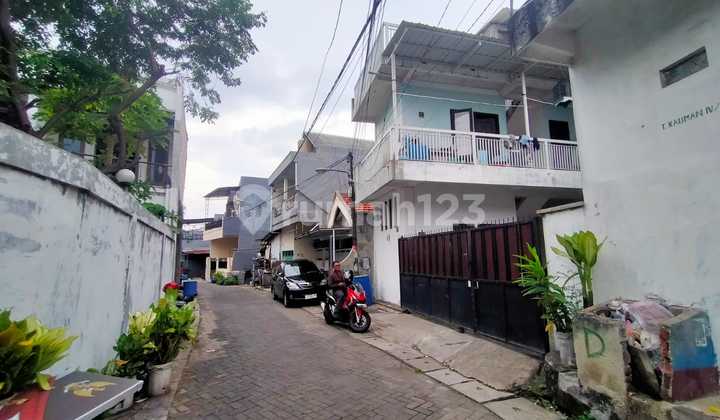 Dijual Via lelang Rumah 2 Lantai di Surabaya Kota 2