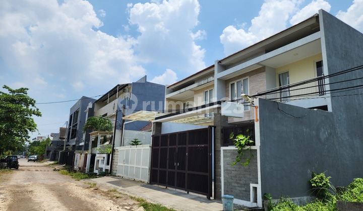 Dijual Via Lelang Rumah Kokoh di  Babatan Wiyung Surabaya 2