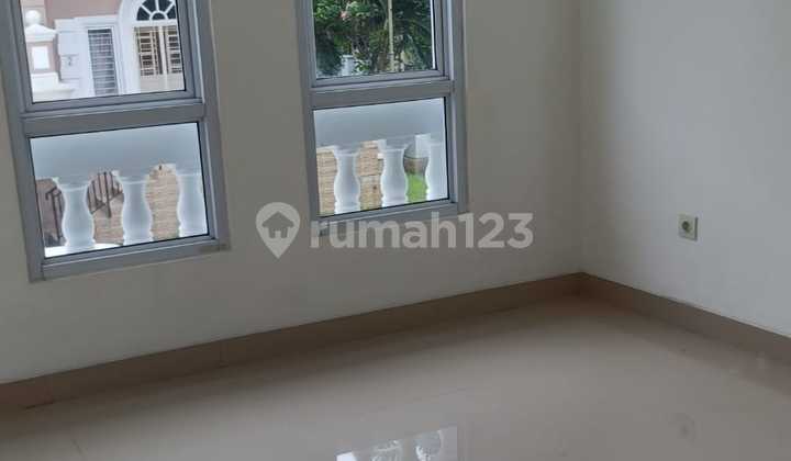 Disewakan Rumah Rapi dan Siap Huni di Montana Village 2