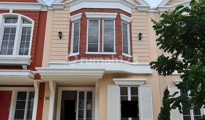 Rumah Dekat Pusat Kuliner Aniva Univ Sekolah di Gading Serpong