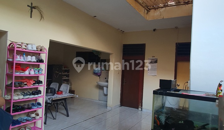 Ready-to-Occupy House in a Strategic Location in Grogol