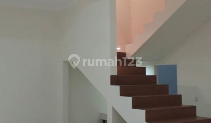 Dijual Rumah di Cluster Mentari Alam Sutera Siap Huni