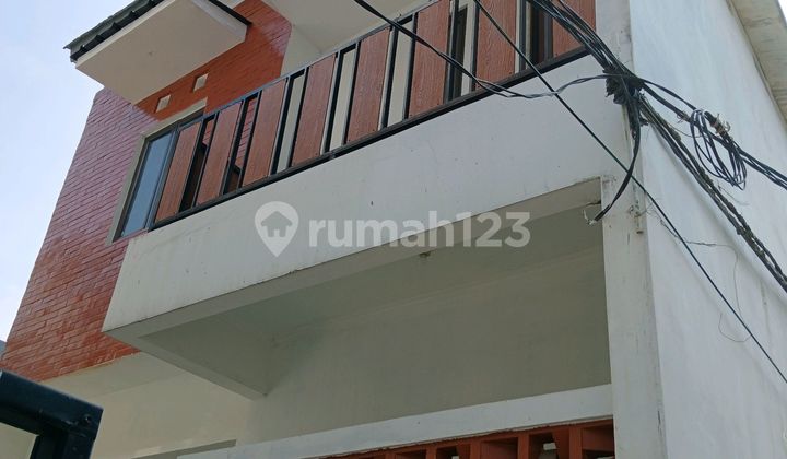 Dijual Rumah Siap Huni 2 Lantai SHM Dijakarta Timur Dijual Rumah Siap Huni 2 Lantai SHM Dijakarta Timur