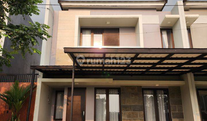 Dijual Over Credit Rumah Cluster 2 Lantai, Harga Murah !! 1