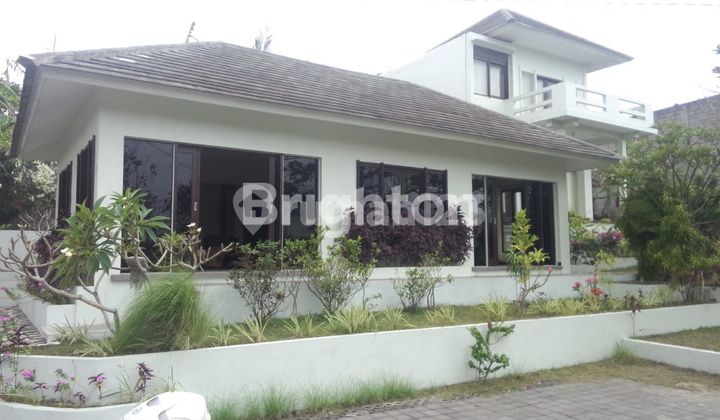 Villa dekat pantai Melasti