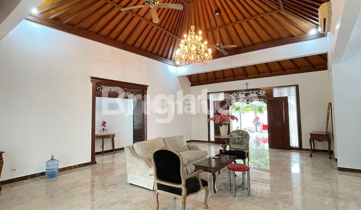 VILLA MEWAH YANG LOKASINYA STRATEGIS DI KAWASAN KETEWEL GIANYAR
