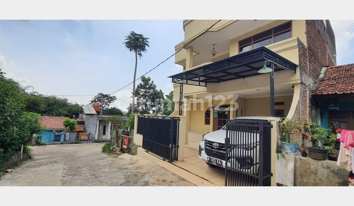 Rumah 2 Lantai Siap Huni di Komplek Puskopad, View Gunung Asri! 2