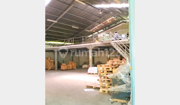 Spacious Warehouse on Soekarno Hatta Roadside, Ideal for Business & Manufacturing Spacious Warehouse on Soekarno Hatta Roadside, Ideal for Business & Manufacturing