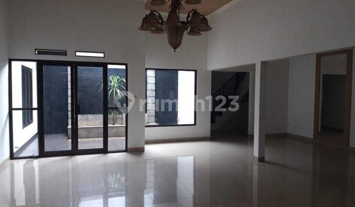 Rumah Mewah Arcamanik