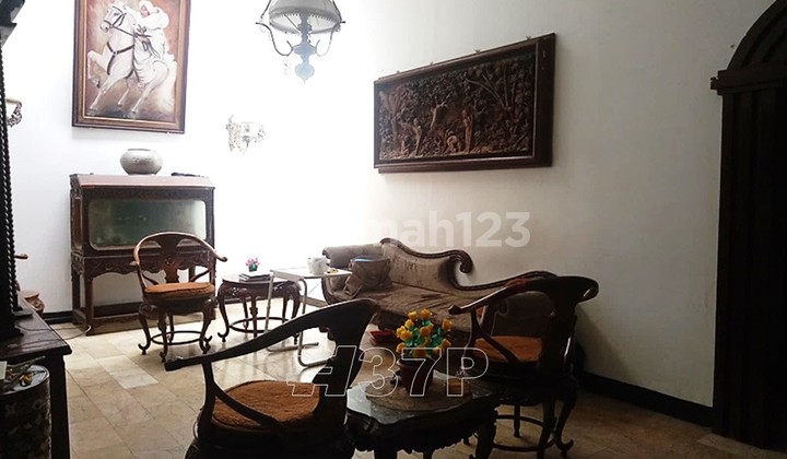 Rumah 2 Lantai Terawat di Turangga 2