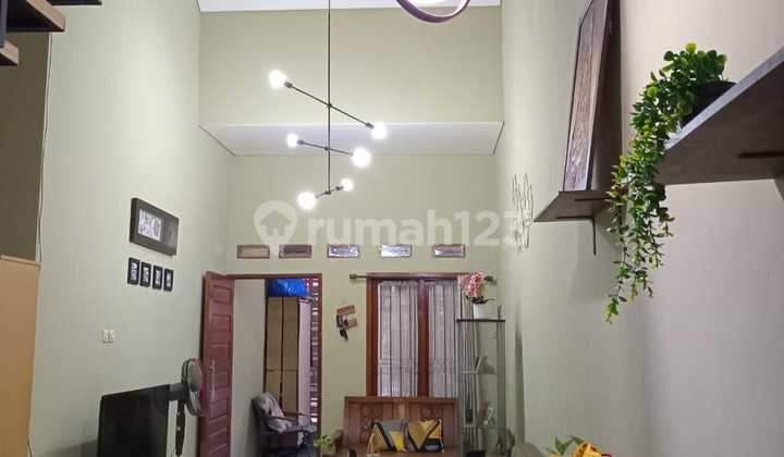 Rumah di Komplek Lavender Antapani