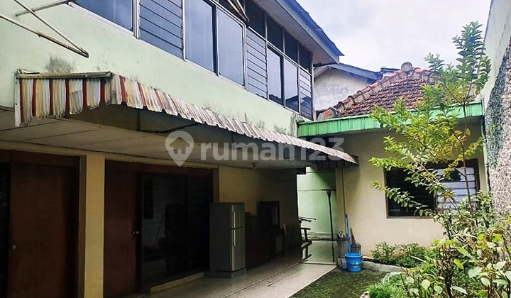 Rumah Lama 1,5 Dekat Kawasan Bisnis Burangrang Rumah Lama 1,5 Dekat Kawasan Bisnis Burangrang