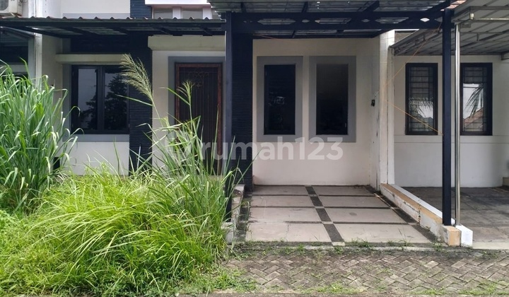 Rumah 1 lantai di Legenda Wisata, Bogor. 1