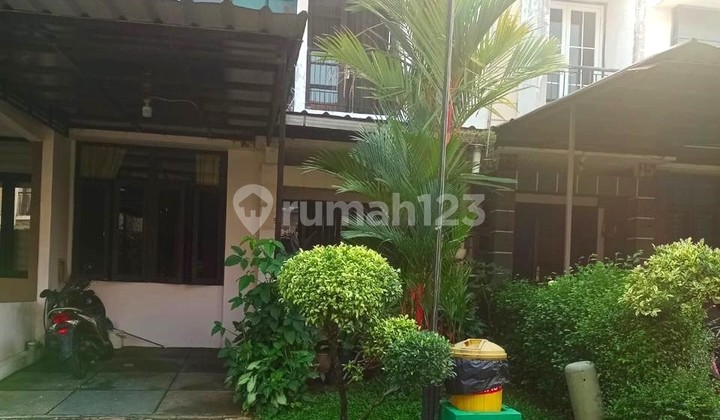 Rumah 2 lantai di Cibubur, Jakarta Timur. Rumah 2 lantai di Cibubur, Jakarta Timur.