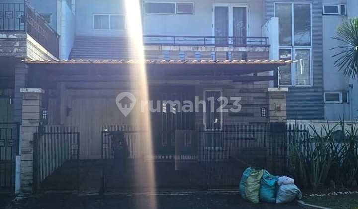 Rumah mewah siap huni Kota Wisata, Jakarta timur