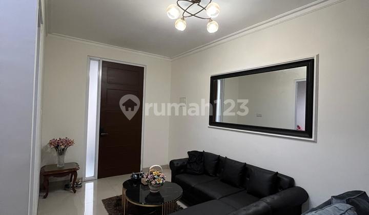 Rumah Minimalis Cantik di Citra Grand Cibubur 2