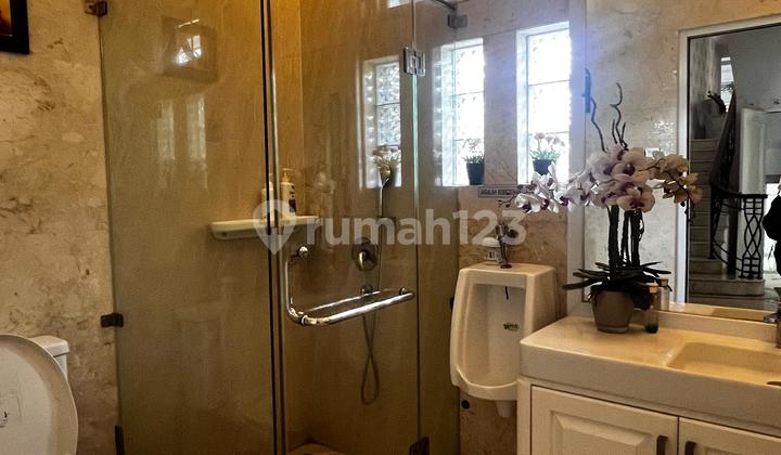 Luxury House In Legenda Wisata 2