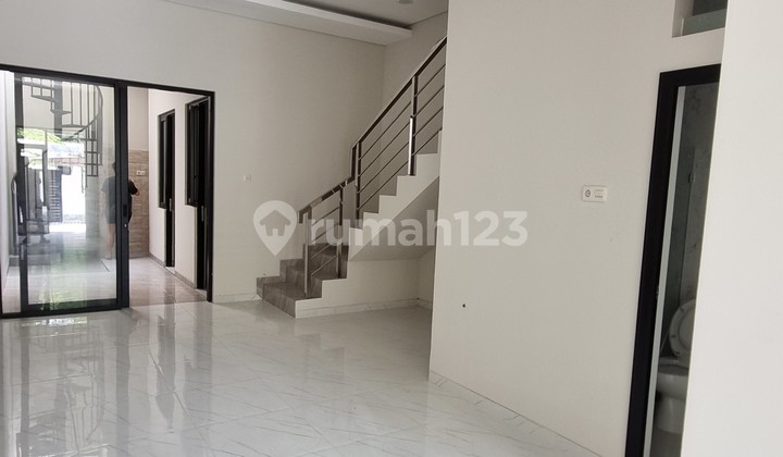 Dekat Ubaya Plaza Marina Rumah Baru 2 Lantai 2