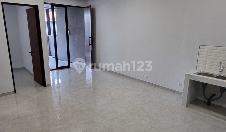 Rumah 2 Lantai Scandinavian Baru Dekat Area Manyar Dekat Galaxy 2