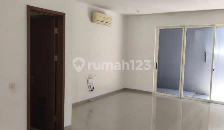 Rumah 2 Lantai Graha Natura Dekat Pakuwon Mall 2