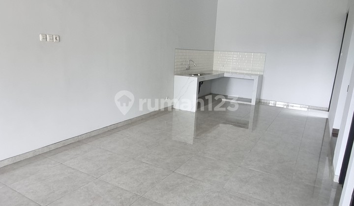 Rumah Baru 2 Lantai Area Manyar Lihat Pasti Suka 2