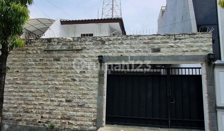 Two-Storey House A Step Away to Pakuwon Mall and Papaya. Two-Storey House A Step Away to Pakuwon Mall and Papaya.