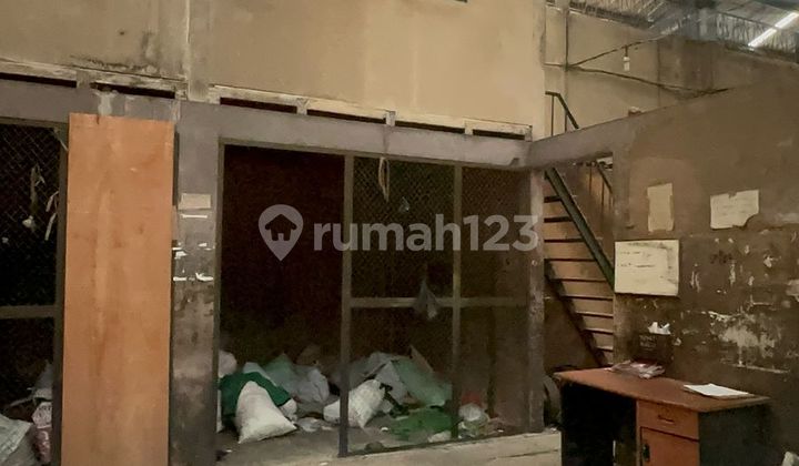 Gudang Mojosongo, Jebres, Jl. Brigjend Katamso, Akses Strategis 2