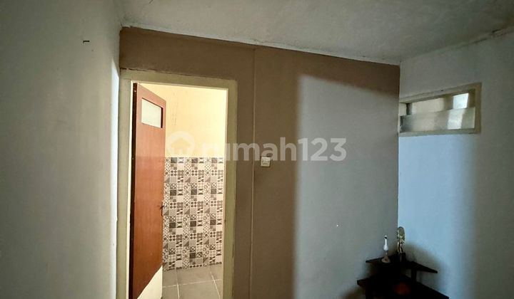 Dijual Rumah Keluarga Super Luas Akses Jalan Lebar di Purwotomo Laweyan 2