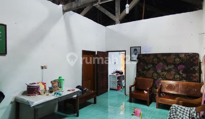 Dijual Rumah "Hook" Strategis di Jalan Sumbing Raya Mojosongo Solo 2