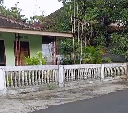 Tanah SHM Strategis dengan Bonus Bangunan di Karangmojo Gunung Kidul Tanah SHM Strategis dengan Bonus Bangunan di Karangmojo Gunung Kidul