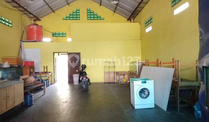 Ready-to-Use Warehouse/Workshop in Mojosongo, Spacious Parking Area Ready-to-Use Warehouse/Workshop in Mojosongo, Spacious Parking Area